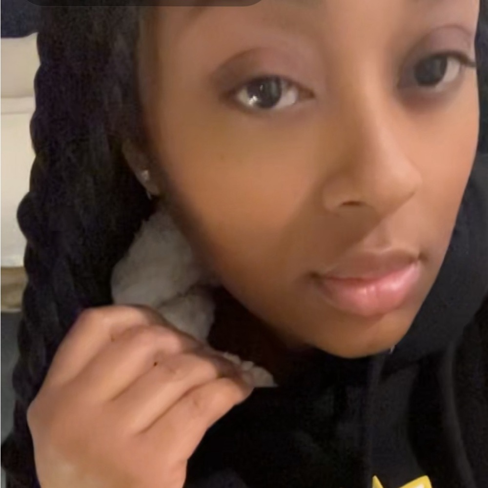 Meet your Posher, Britni